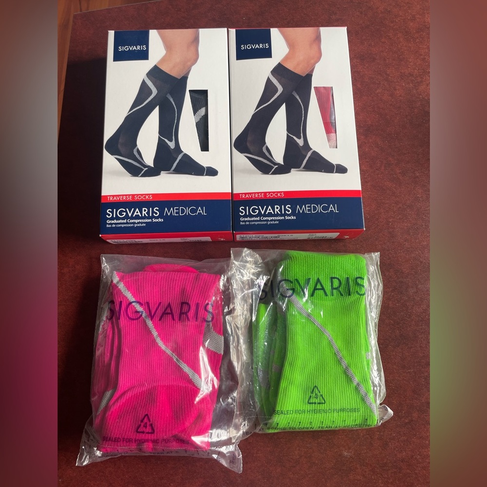 NEW Sigvaris Medical 412C Motion High Tech (Traverse)Socks 20-30mmHg Large